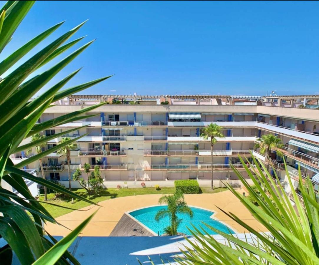 Superbe Appartement Avec Solarium Et Piscine Communautaire Roses Exterior foto