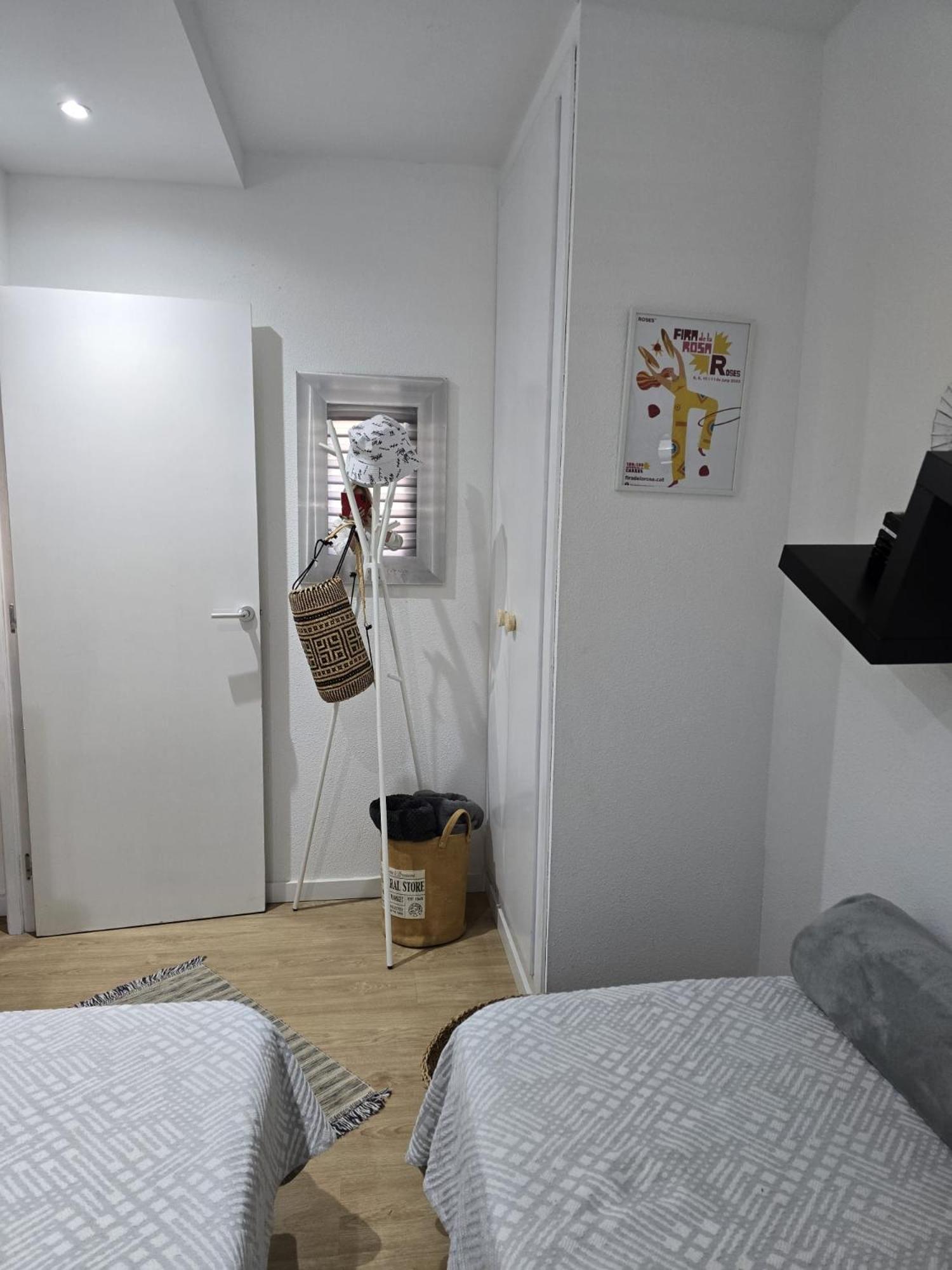 Superbe Appartement Avec Solarium Et Piscine Communautaire Roses Exterior foto