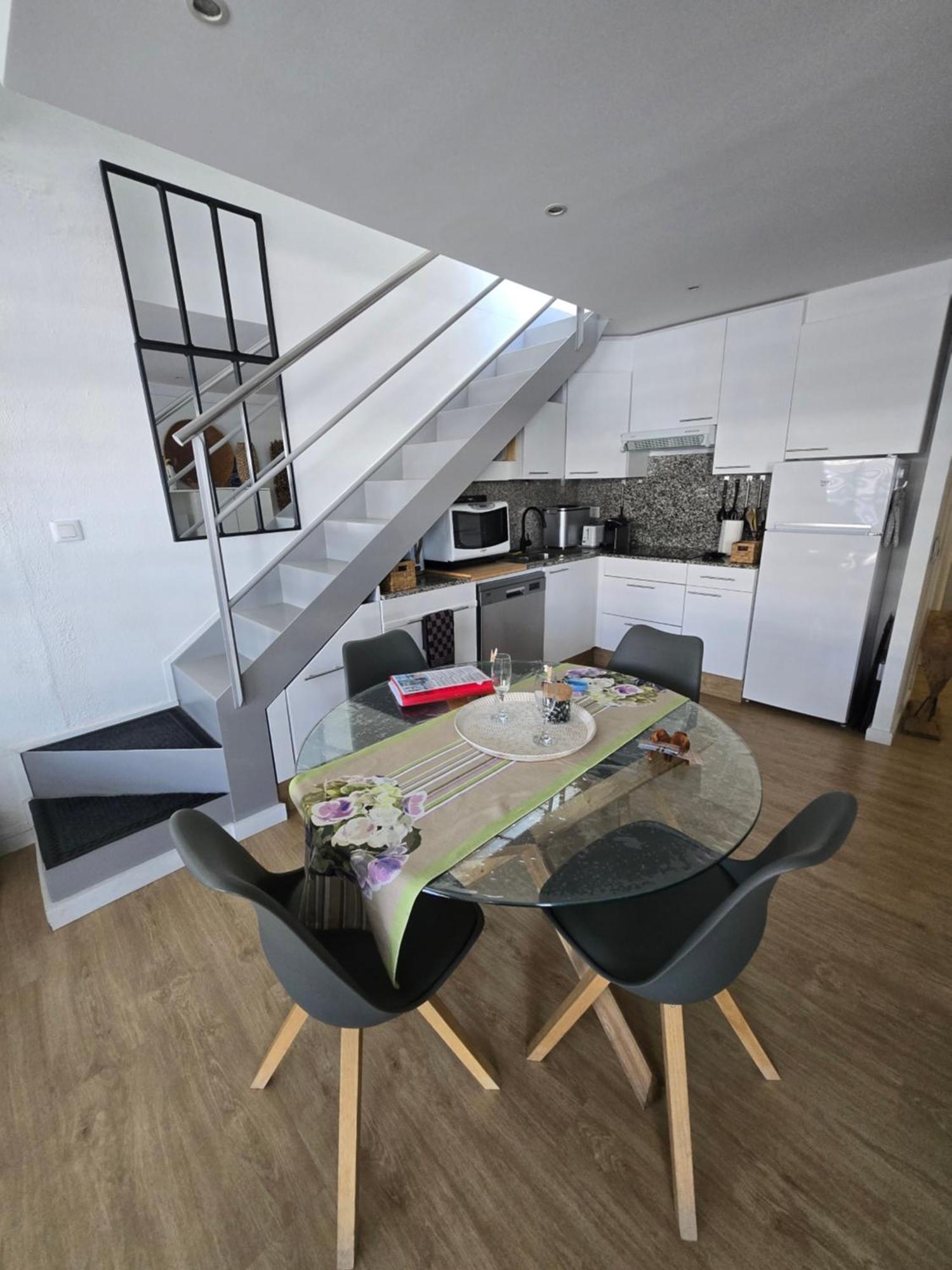 Superbe Appartement Avec Solarium Et Piscine Communautaire Roses Exterior foto